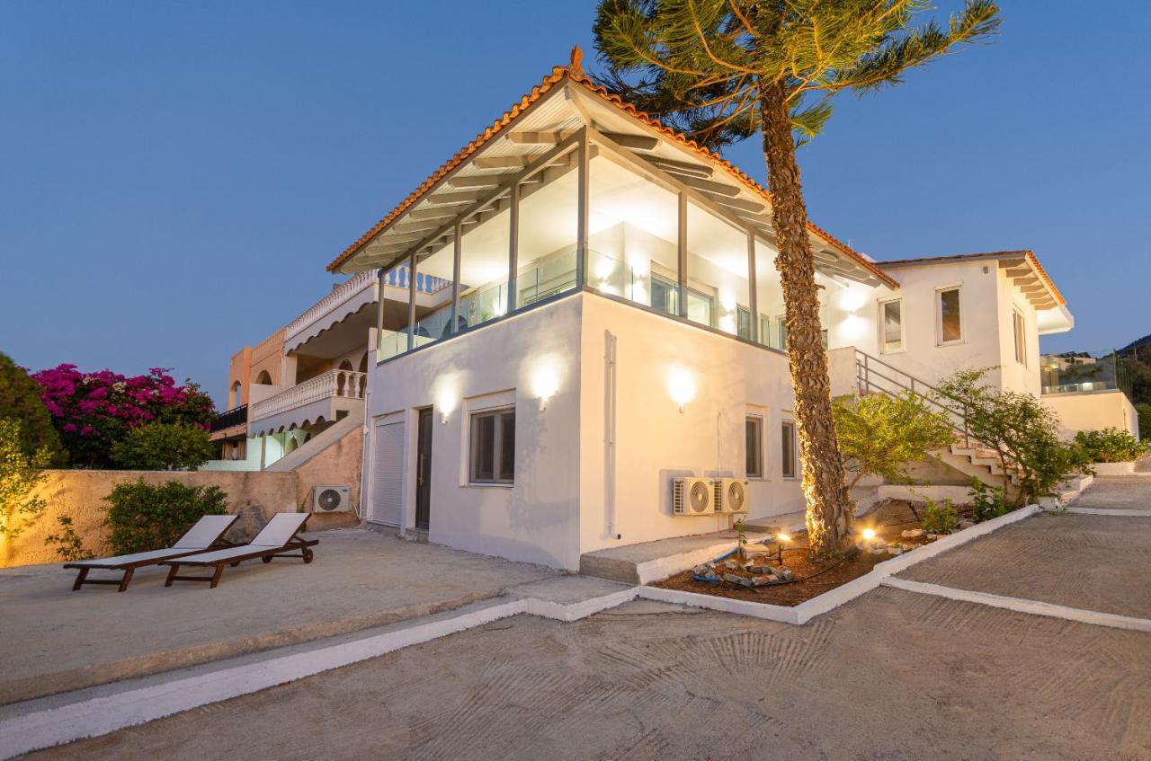 Queen'S Gem Luxury Villa - Heated Jacuzzi & Pool خيرسونِسوس المظهر الخارجي الصورة