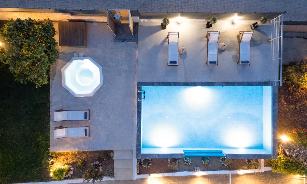 Queen'S Gem Luxury Villa - Heated Jacuzzi & Pool خيرسونِسوس المظهر الخارجي الصورة