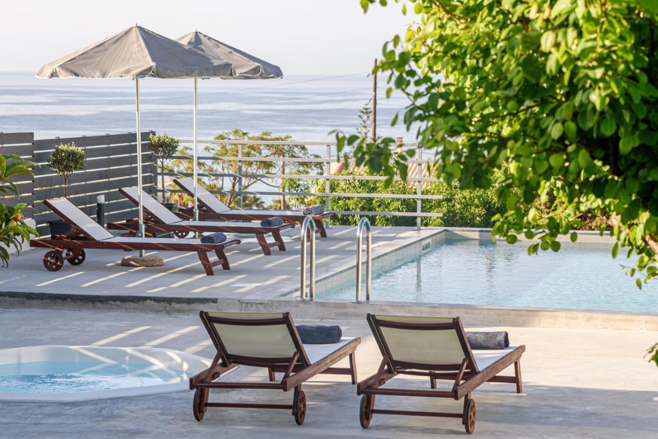 Queen'S Gem Luxury Villa - Heated Jacuzzi & Pool خيرسونِسوس المظهر الخارجي الصورة