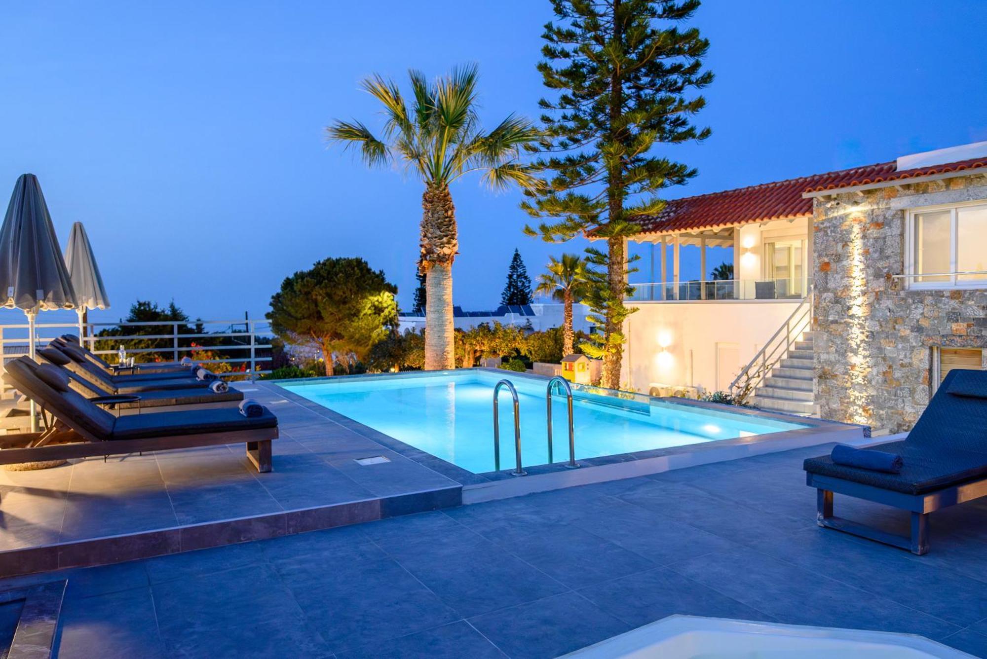 Queen'S Gem Luxury Villa - Heated Jacuzzi & Pool خيرسونِسوس المظهر الخارجي الصورة