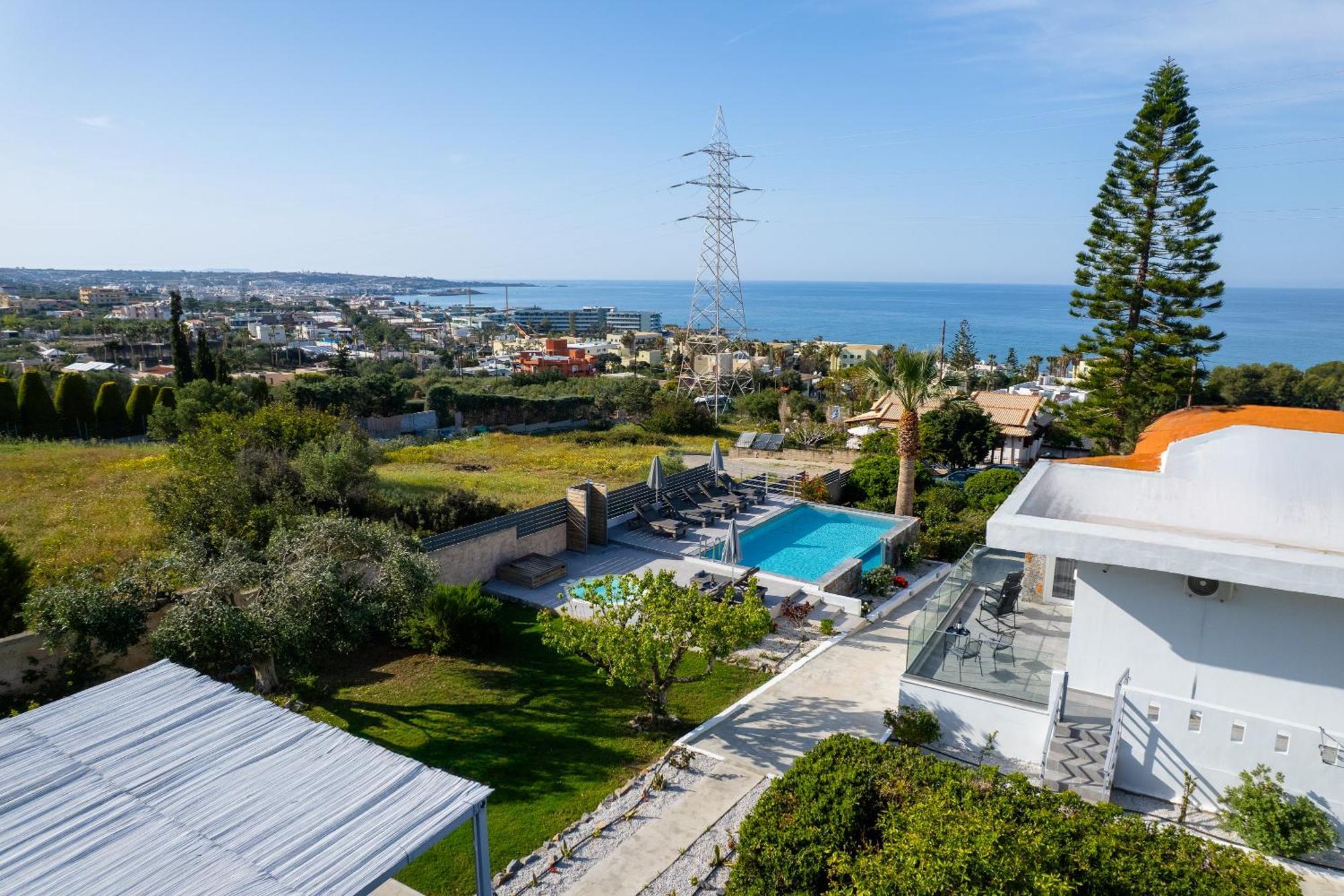 Queen'S Gem Luxury Villa - Heated Jacuzzi & Pool خيرسونِسوس المظهر الخارجي الصورة