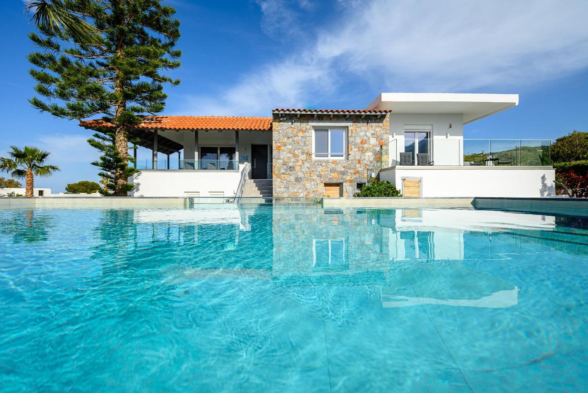 Queen'S Gem Luxury Villa - Heated Jacuzzi & Pool خيرسونِسوس المظهر الخارجي الصورة